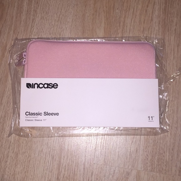 Incase Accessories - Incase Classic Sleeve in Rose Quartz, Macbook 11”
